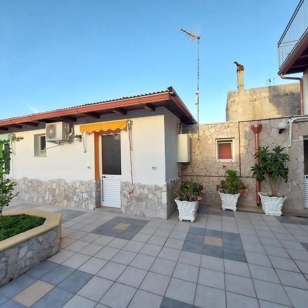 Oltremare Hotel Vignacastrisi Bagian luar foto