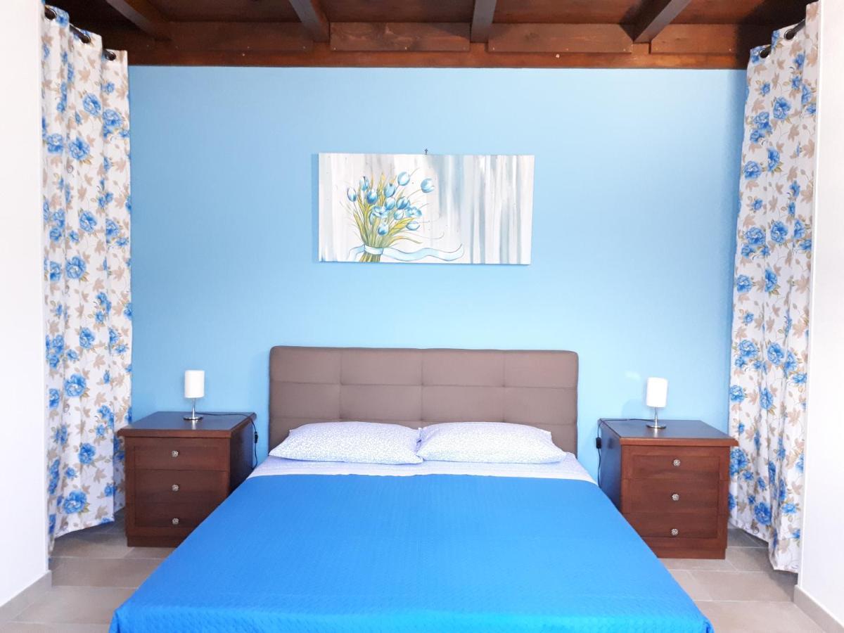 Oltremare Hotel Vignacastrisi Bagian luar foto