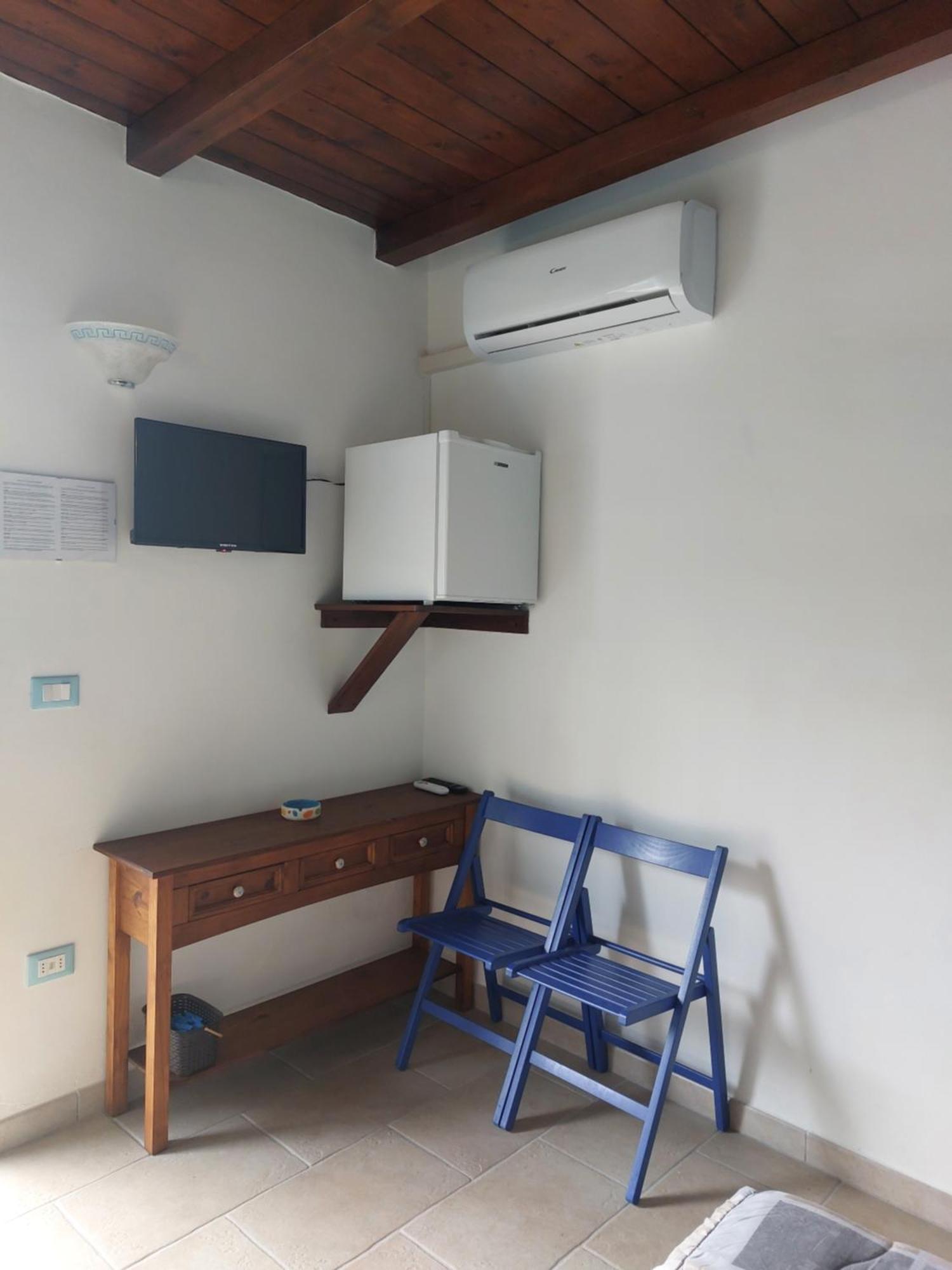 Oltremare Hotel Vignacastrisi Bagian luar foto
