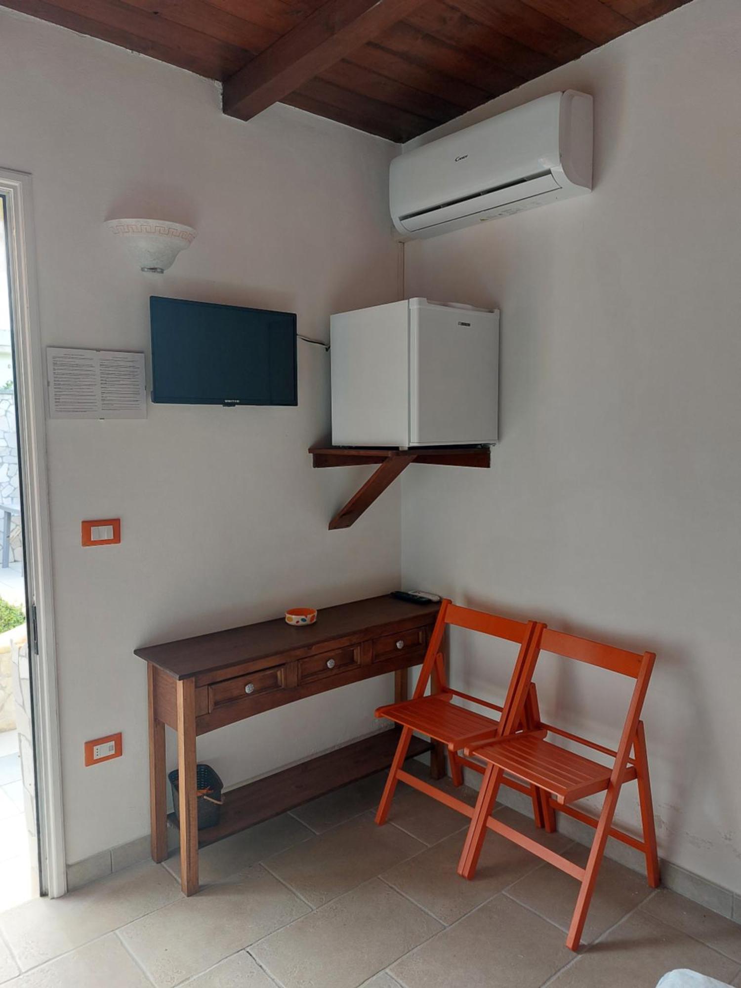 Oltremare Hotel Vignacastrisi Bagian luar foto