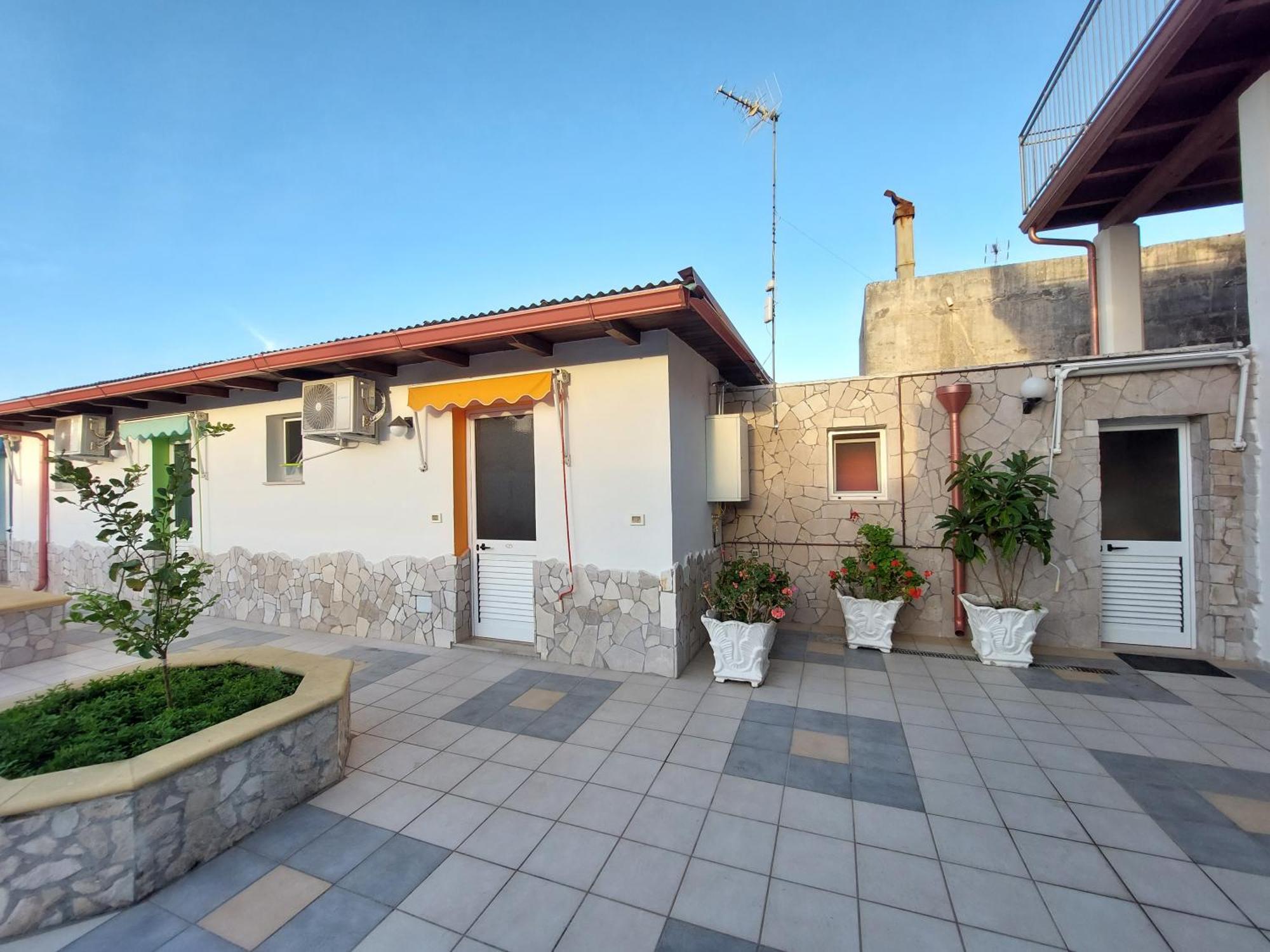 Oltremare Hotel Vignacastrisi Bagian luar foto