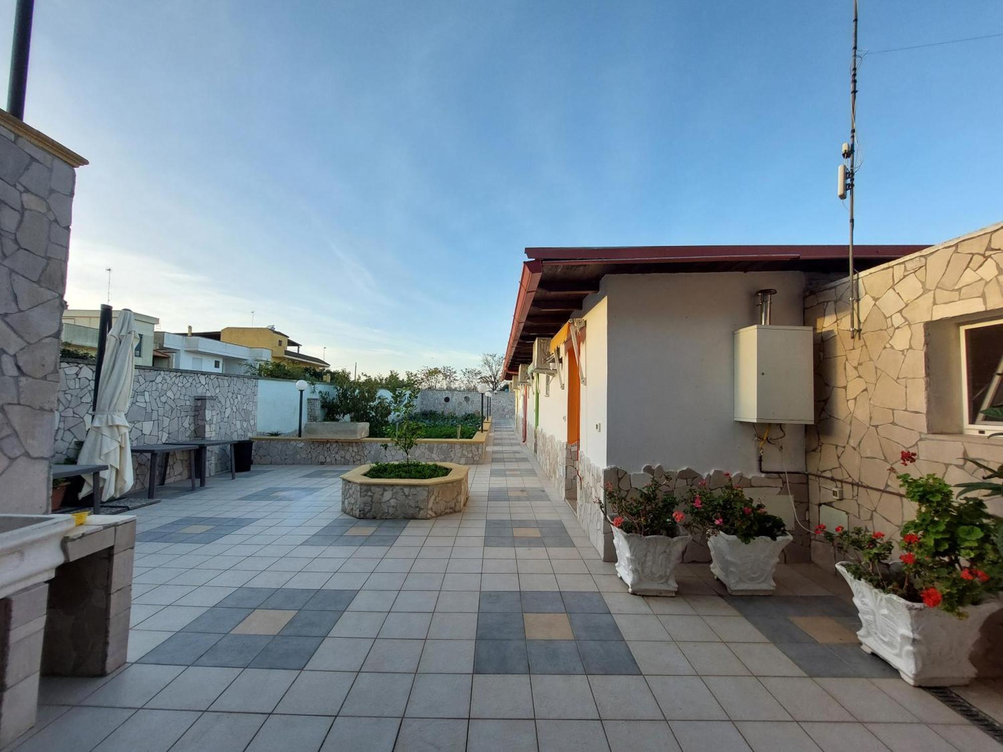 Oltremare Hotel Vignacastrisi Bagian luar foto
