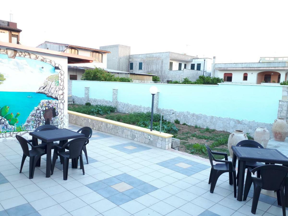 Oltremare Hotel Vignacastrisi Bagian luar foto