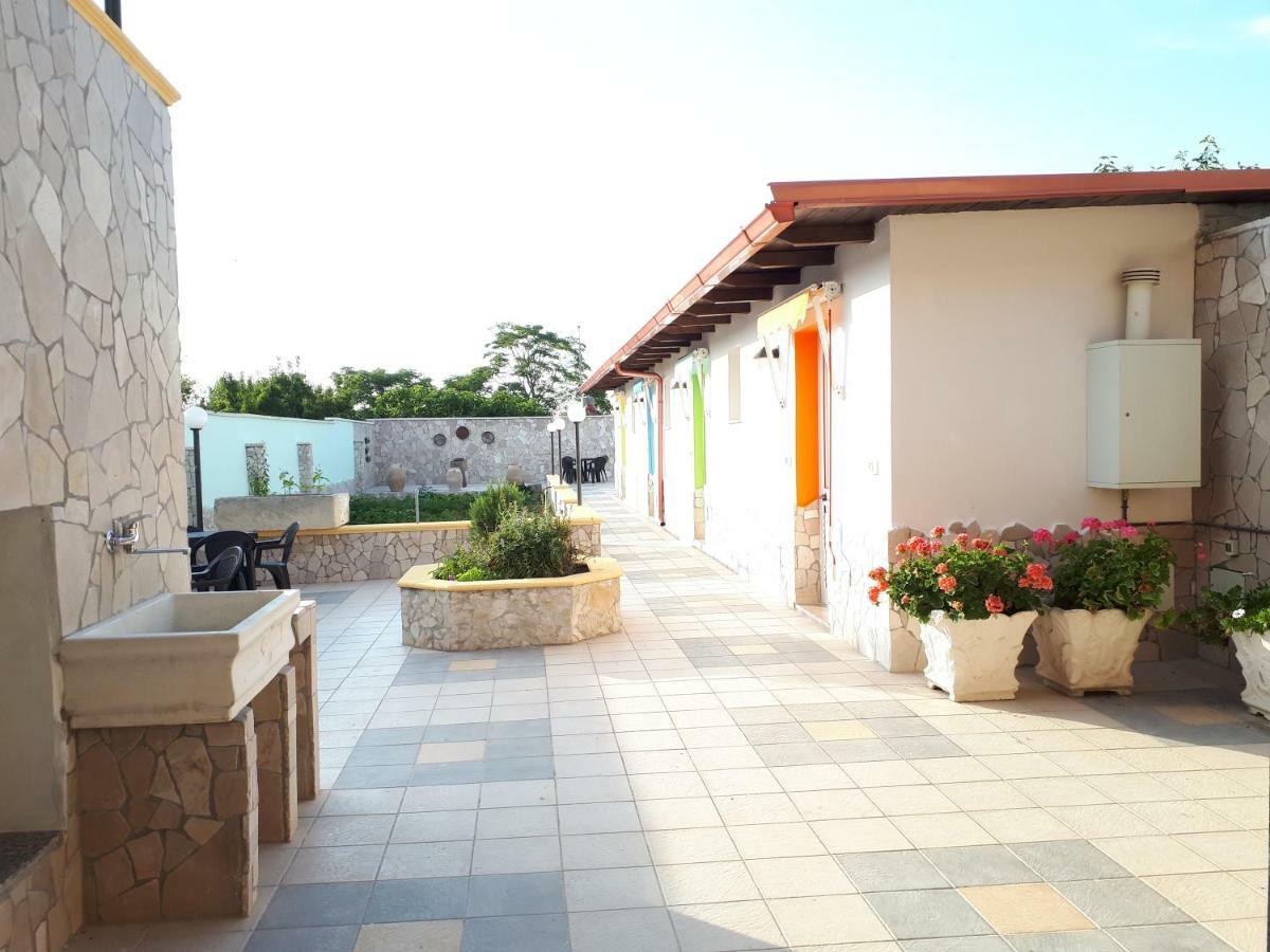 Oltremare Hotel Vignacastrisi Bagian luar foto